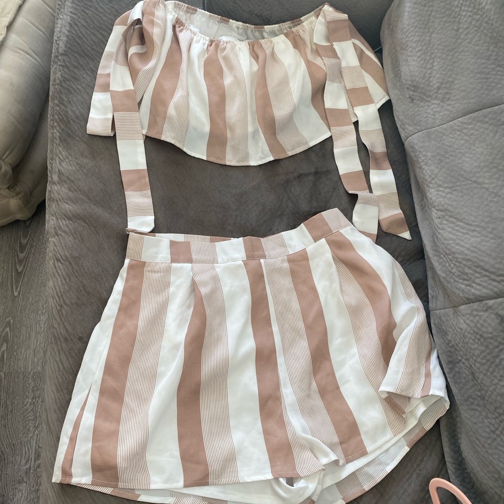 Revolve two piece set - Picture 2 of 2